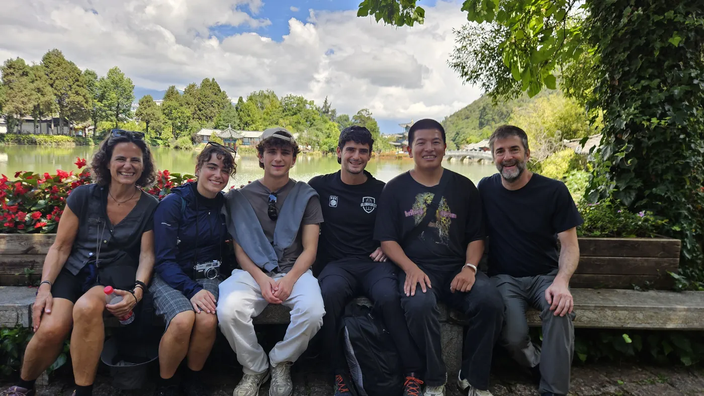 Guests enjoying a day together in Lijiang
